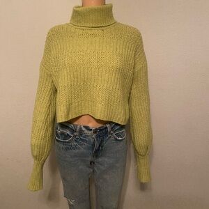 Green Cropped Sweater Junior’s Size Small Hippie Rose